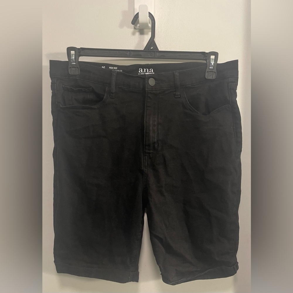 a.n.a Black Relaxed Bermuda Shorts Classic Style